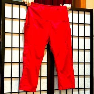 Sportswear capri leggings 2xl  red w/pockets great condition like new